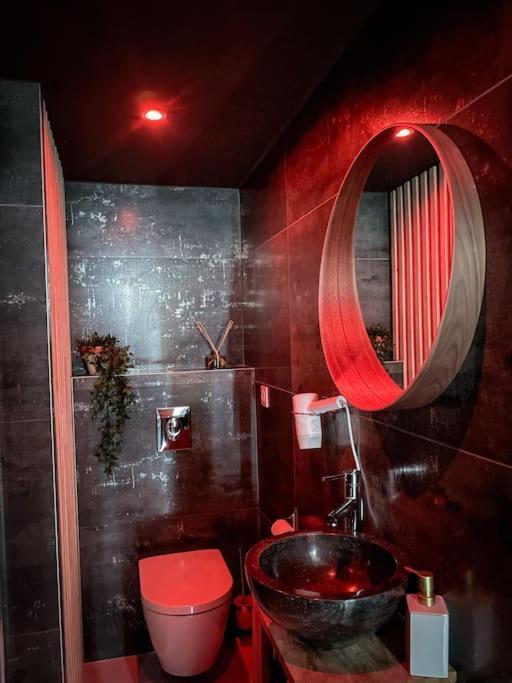 Suite Luxueuse Jacuzzi Suite Amantis By Noma Saint-Chamond Zewnętrze zdjęcie